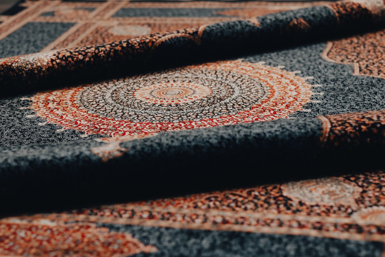  What Causes Color Bleeding During Rug Cleaning? 